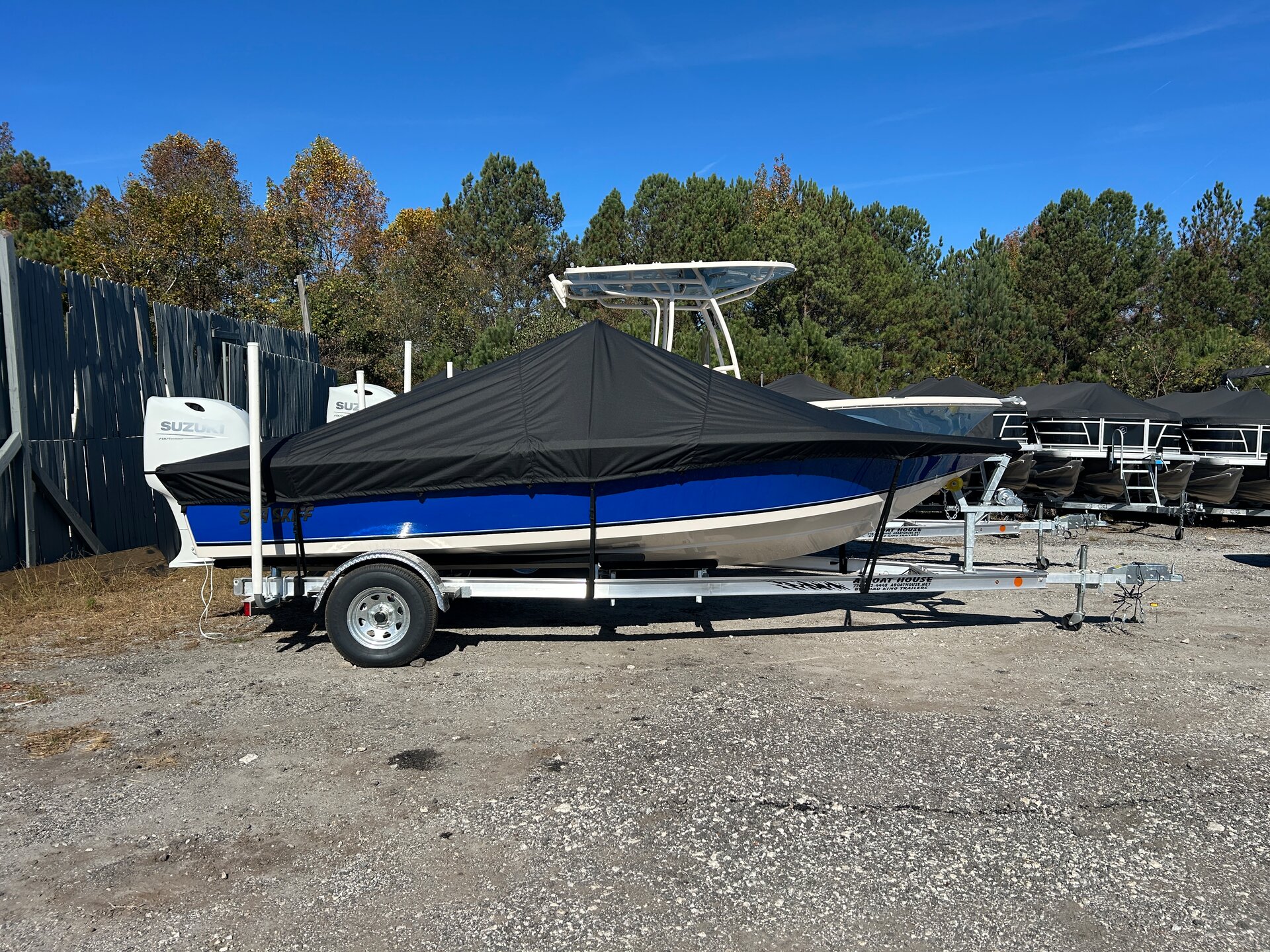 Custom-fit cover installed on Carolina Skiff EV198 Sea Skiff Outboard
