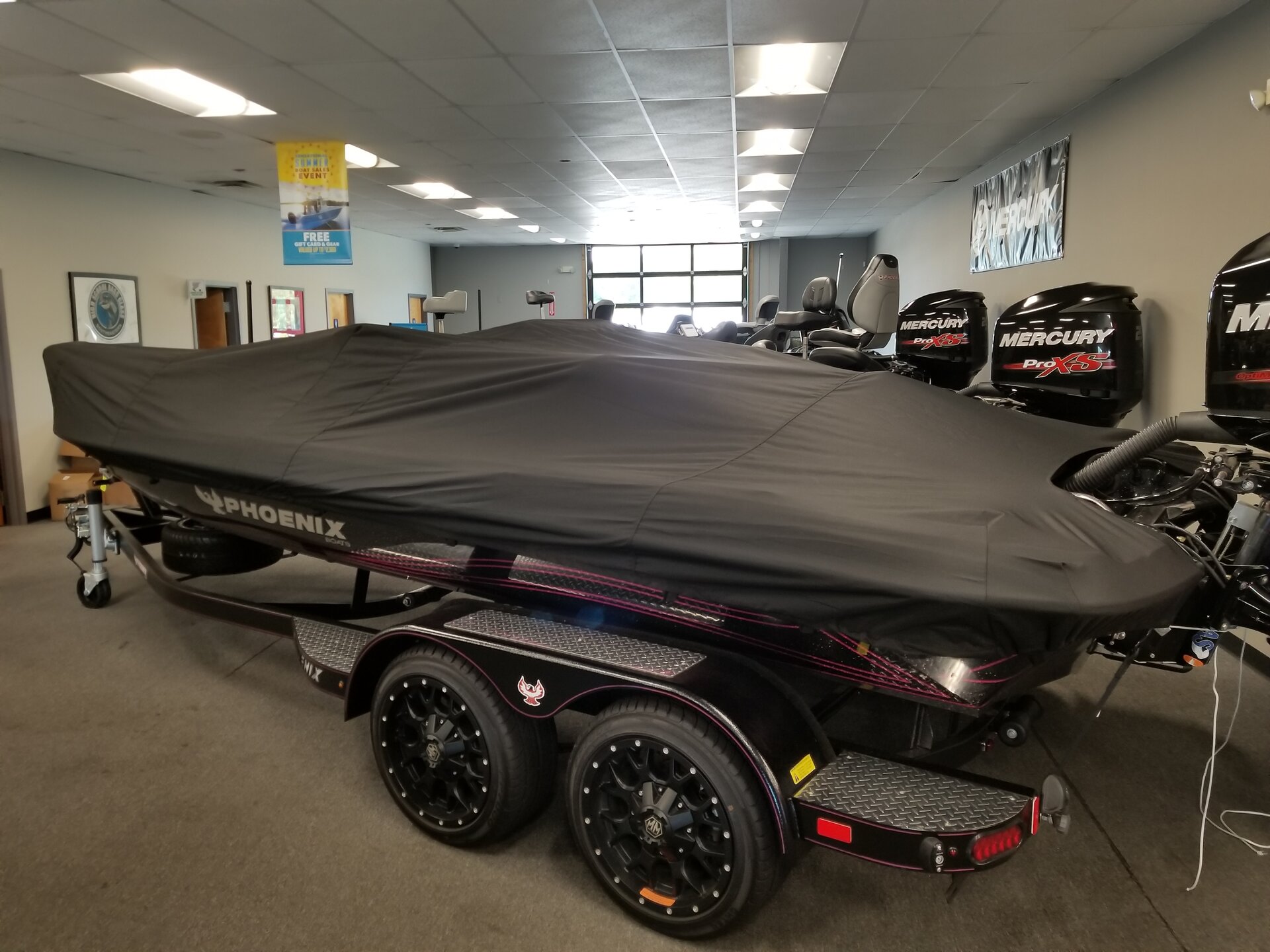 Custom-fit cover installed on Phoenix 20 PHX DC Outboard