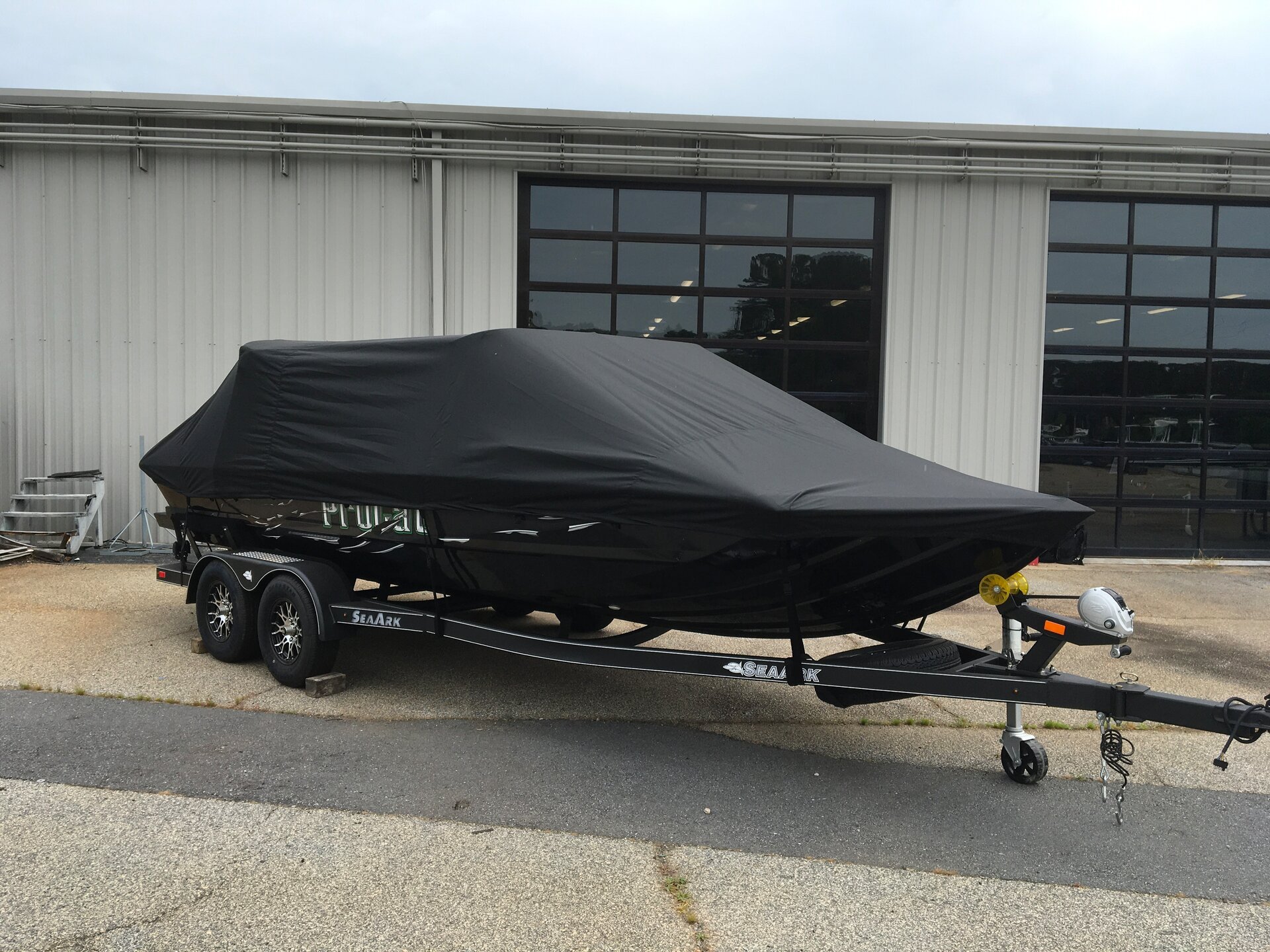 Custom-fit cover installed on Sea ARK Procat 200 Outboard