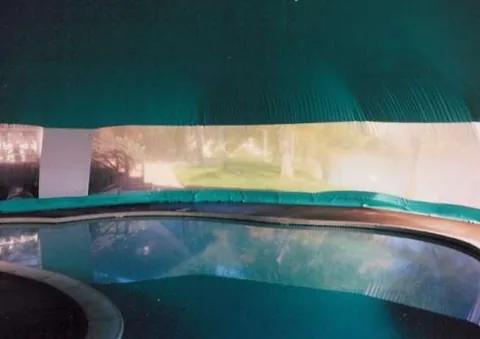 Aqua pool dome - Exterior view of dome entry