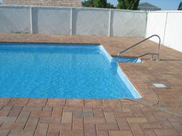 Pool with new liner well done!