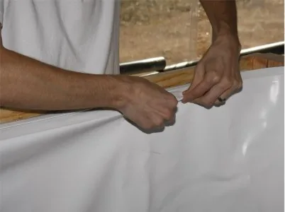 Placing the liner bead into the track