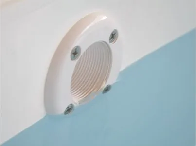 Fitting faceplate inside the filled tank