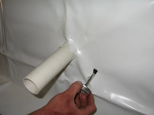 Gluing the liner wall